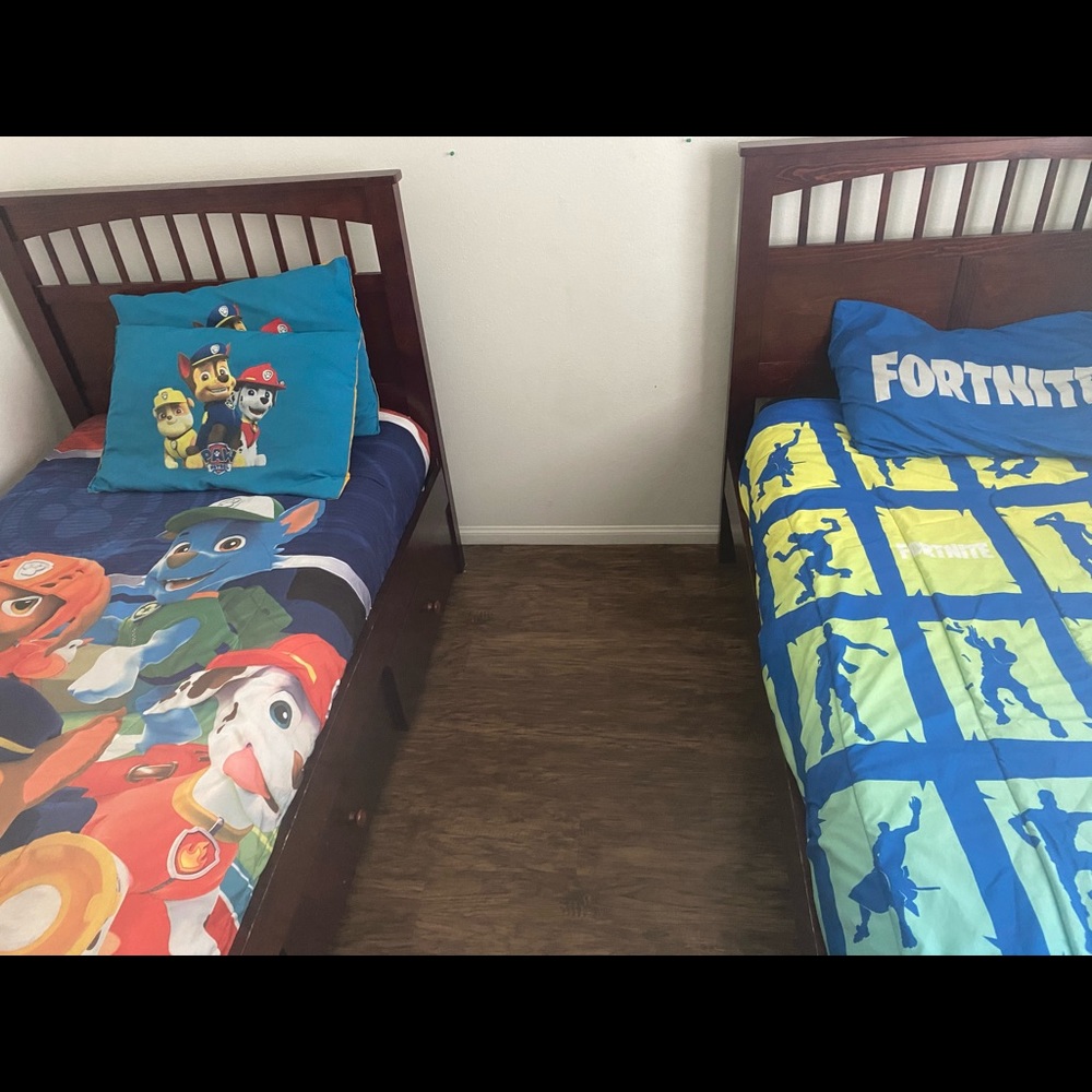 2 solid wood twin beds